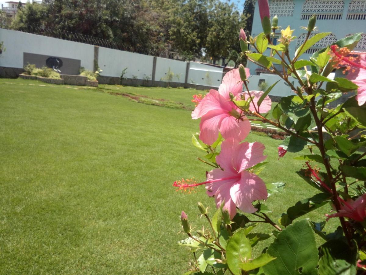 Chamiachi Hotel & Apartments Bamburi Dış mekan fotoğraf