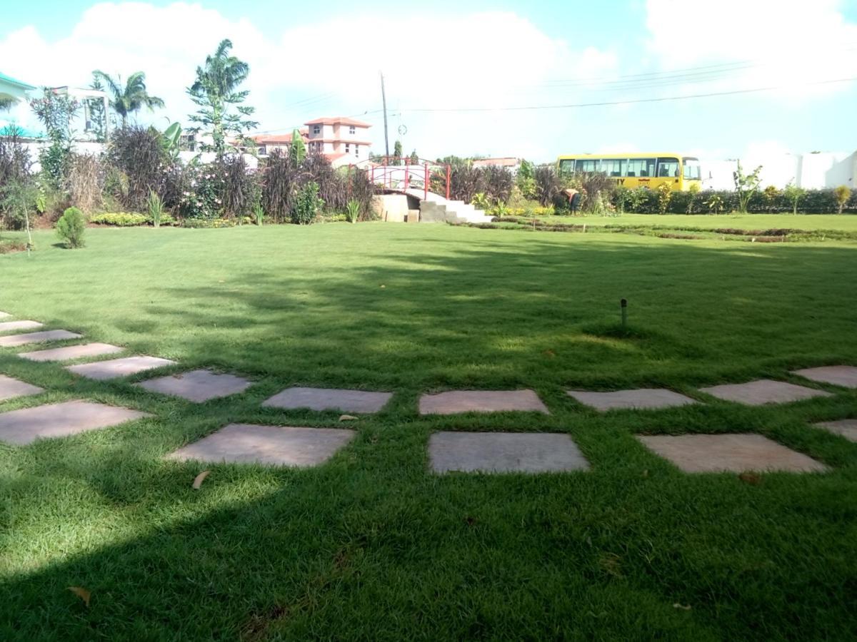 Chamiachi Hotel & Apartments Bamburi Dış mekan fotoğraf