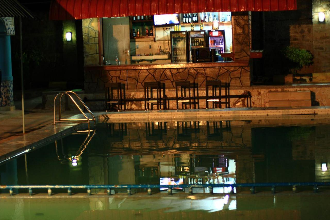 Chamiachi Hotel & Apartments Bamburi Dış mekan fotoğraf