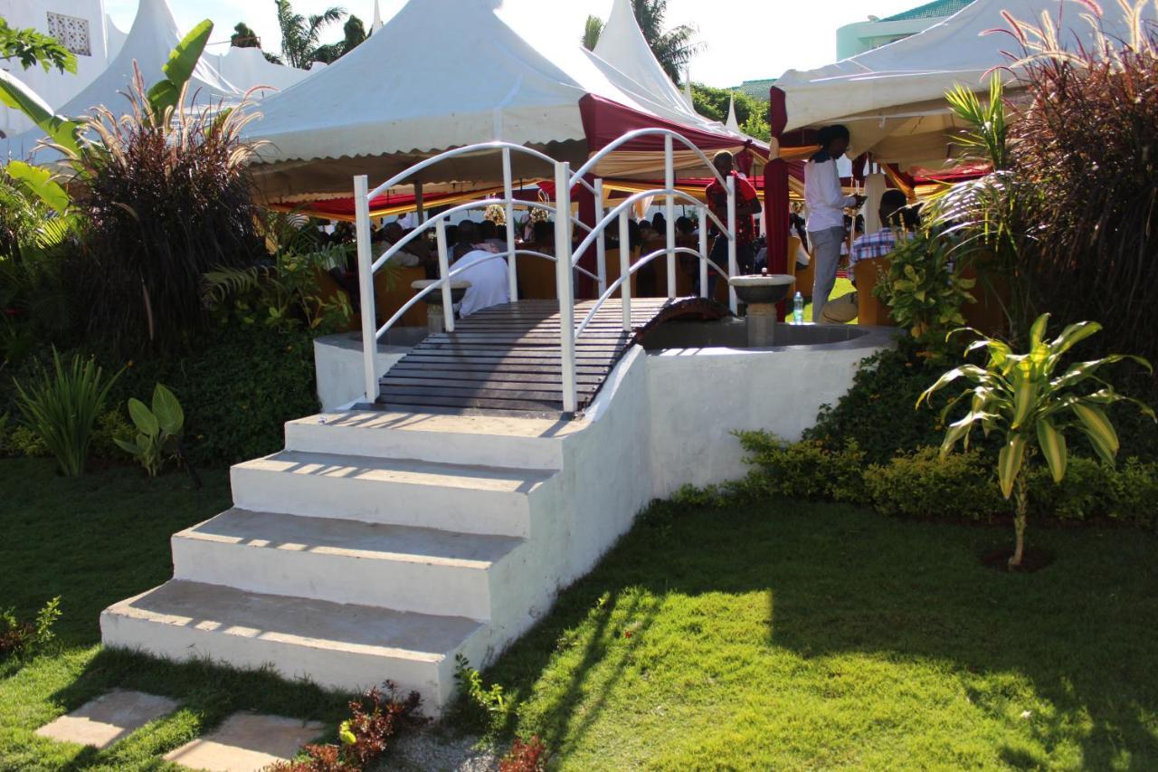Chamiachi Hotel & Apartments Bamburi Dış mekan fotoğraf