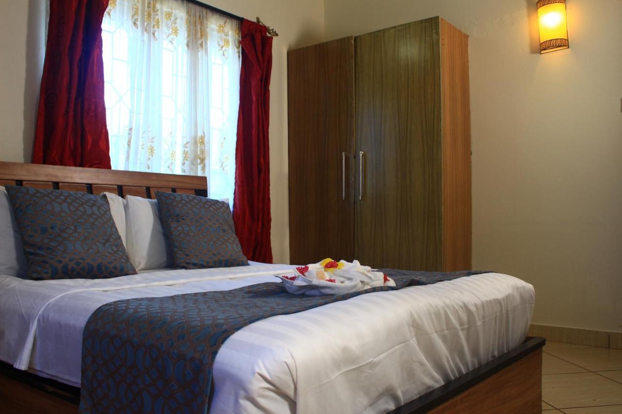 Chamiachi Hotel & Apartments Bamburi Dış mekan fotoğraf